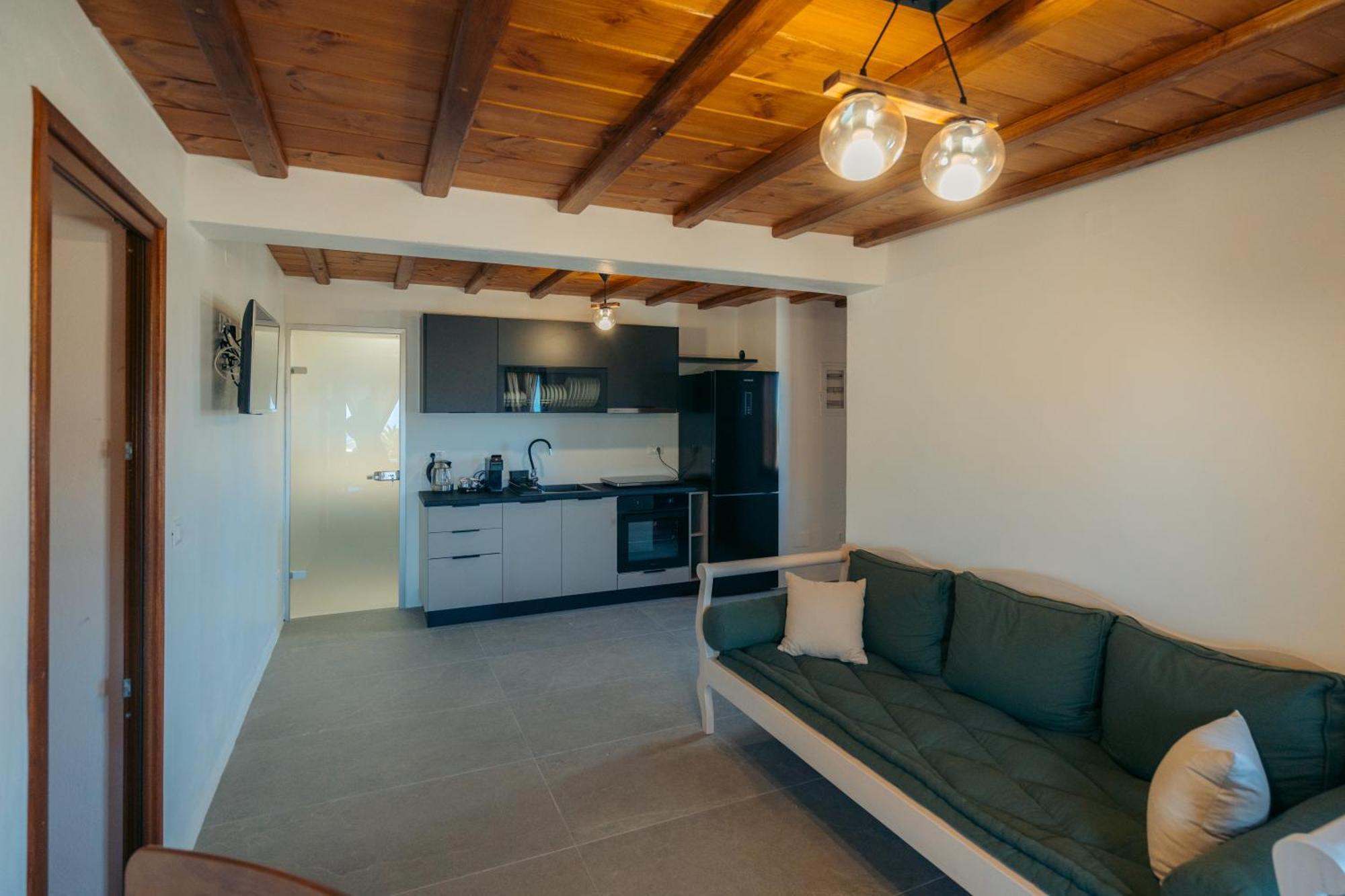 Loukia Apartments Artemonas Екстер'єр фото