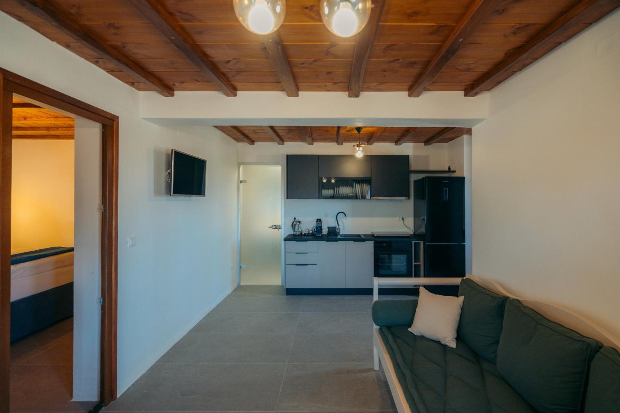 Loukia Apartments Artemonas Екстер'єр фото