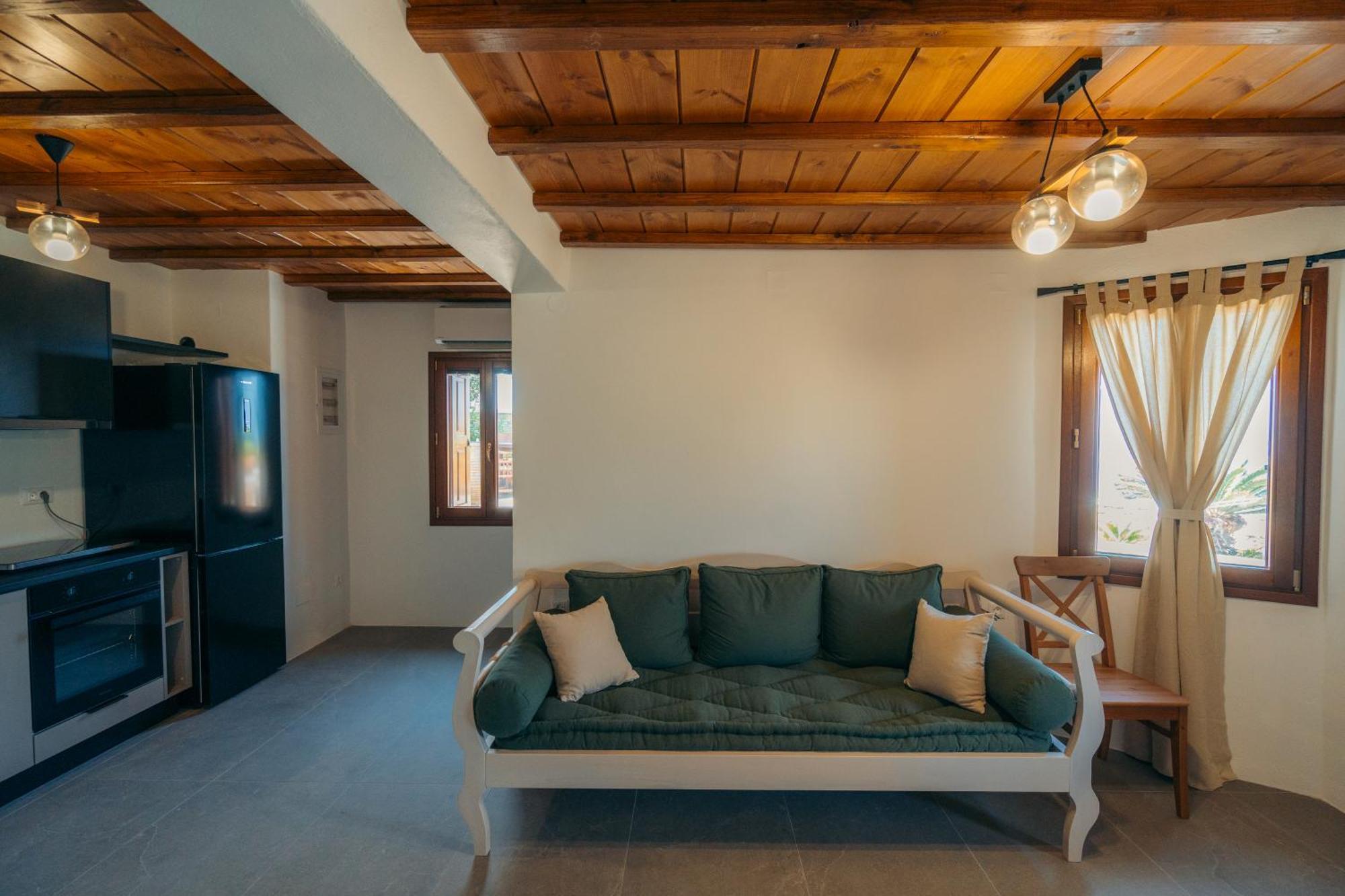 Loukia Apartments Artemonas Екстер'єр фото
