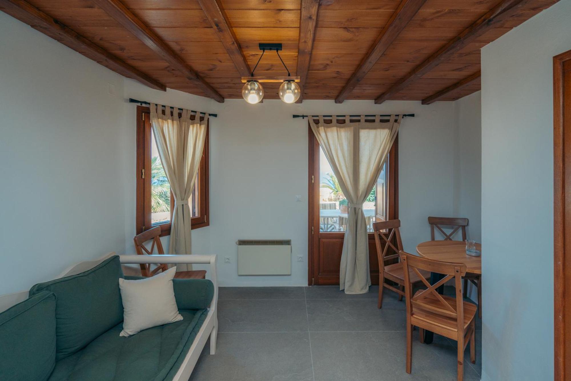 Loukia Apartments Artemonas Екстер'єр фото